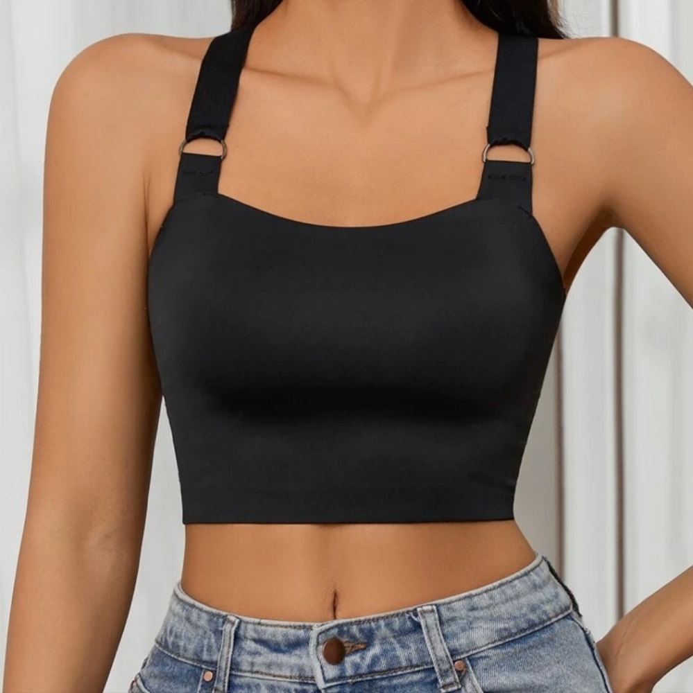 🥳🥳NEW🥳🥳SUPER NICE!! Black Bralette with Solid Ring linked Straps🥳🥳